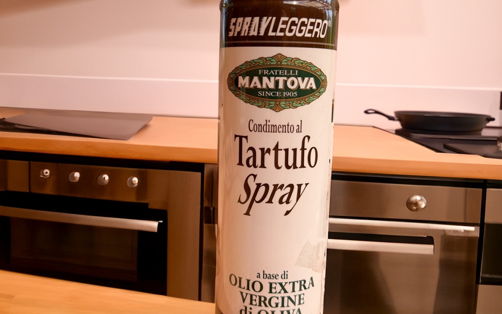 Mantova truffle oil is excellent for flavoring many types of food