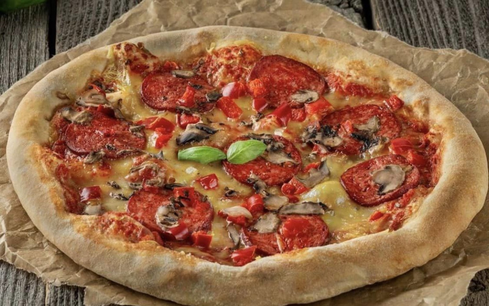 Új élmény a pizzázásban! Fedezd fel a vegán pepperonis pizzánkat!